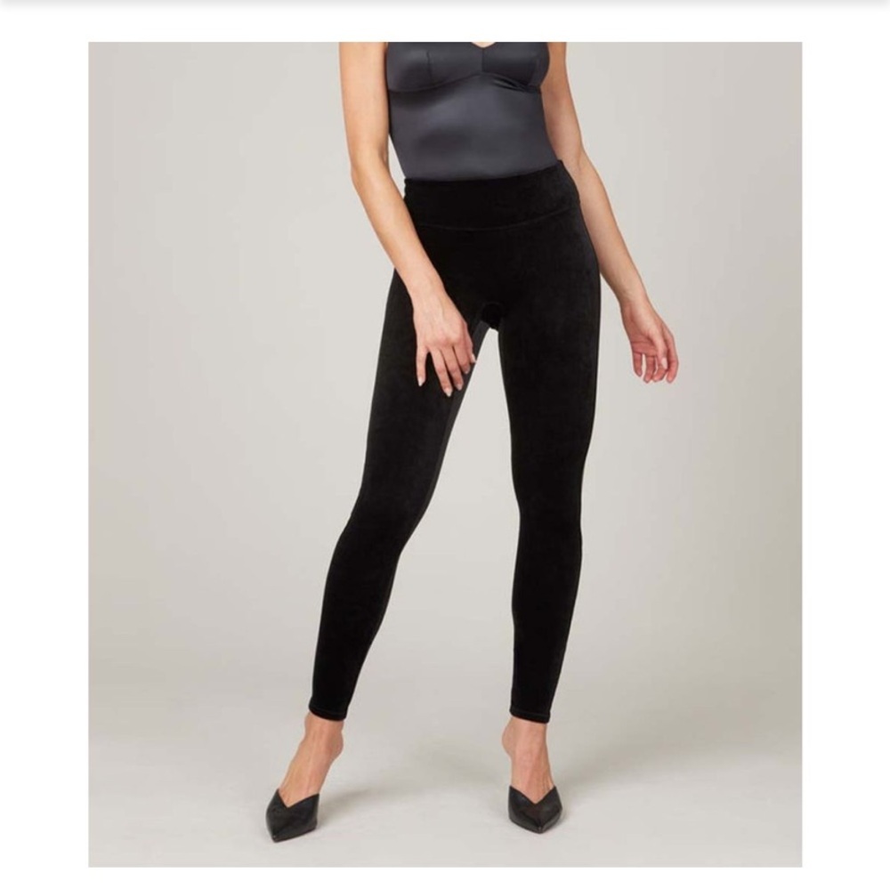SPANX Very Black Classic High-Waist Velvet Leggings Large